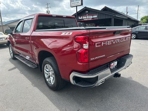 Used 2020 Chevrolet Silverado 1500 LT AWD/4WD image 5