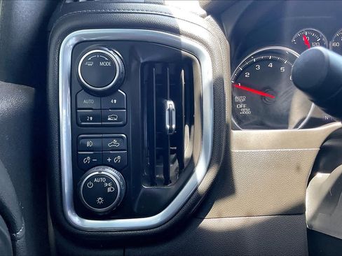 Used 2021 Chevrolet Silverado 1500 RST w/ Convenience Package II AWD/4WD image 33