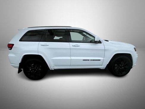 Used 2021 Jeep Grand Cherokee Laredo X AWD/4WD image 4