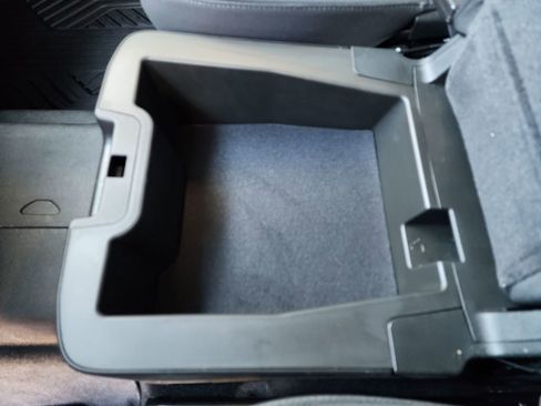 Used 2025 Chevrolet Silverado 2500 Custom w/ Custom Value Package image 34