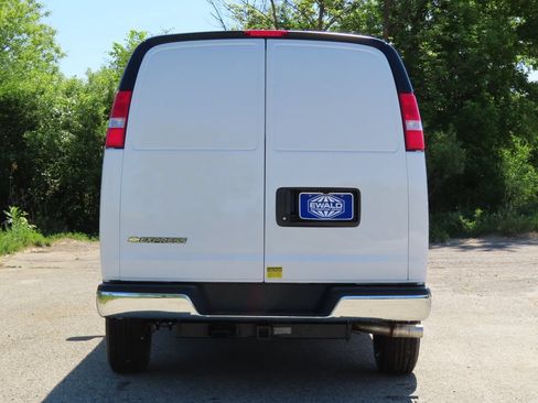 New 2026 Chevrolet Express 2500 w/ Driver Convenience Package RWD image 16