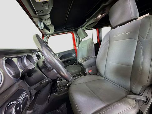 Used 2018 Jeep Wrangler Unlimited Sahara w/ Uconnect 4C Nav & Sound Group image 11