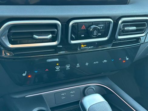 New 2026 Nissan Sentra SR w/ SR Premium Package image 25