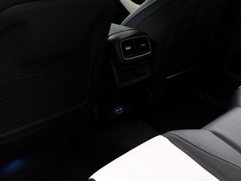 New 2026 Mercedes-Benz GLE 450 4MATIC image 14