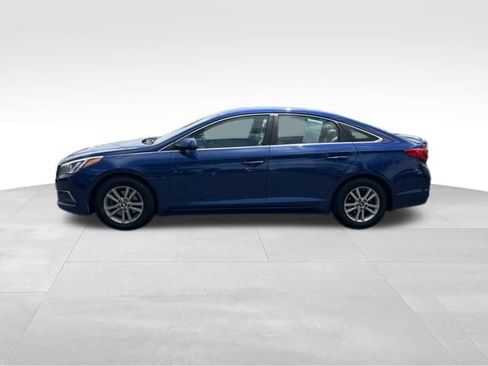 Used 2016 Hyundai Sonata SE w/ Cargo Package FWD image 4