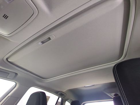 Used 2018 Toyota RAV4 XLE w/ Convenience Package AWD/4WD image 17