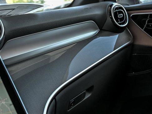 New 2026 Mercedes-Benz GLC 350e 4MATIC image 19