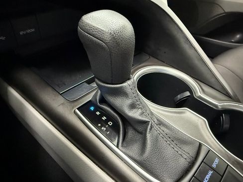 Used 2023 Toyota Camry LE image 19