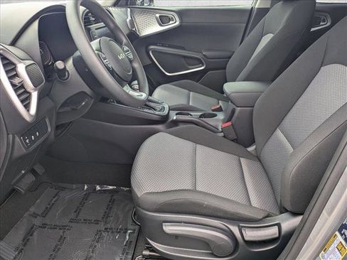 Used 2024 Kia Soul LX w/ Option Group 015 FWD image 15