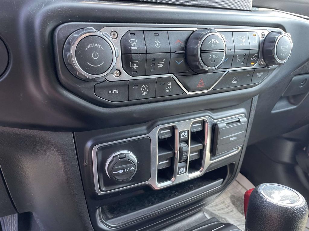 Used 2021 Jeep Wrangler Unlimited Sport AWD/4WD image 25
