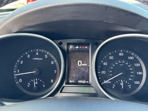 Used 2017 Hyundai Santa Fe Sport image 23