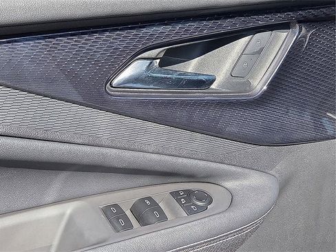 New 2025 Chevrolet Blazer EV LT image 14