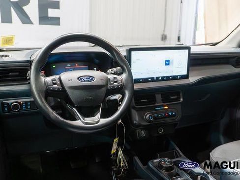 Used 2025 Ford Maverick XL FWD image 11