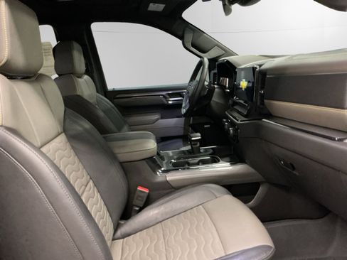 Used 2025 Chevrolet Silverado 1500 ZR2 AWD/4WD image 15