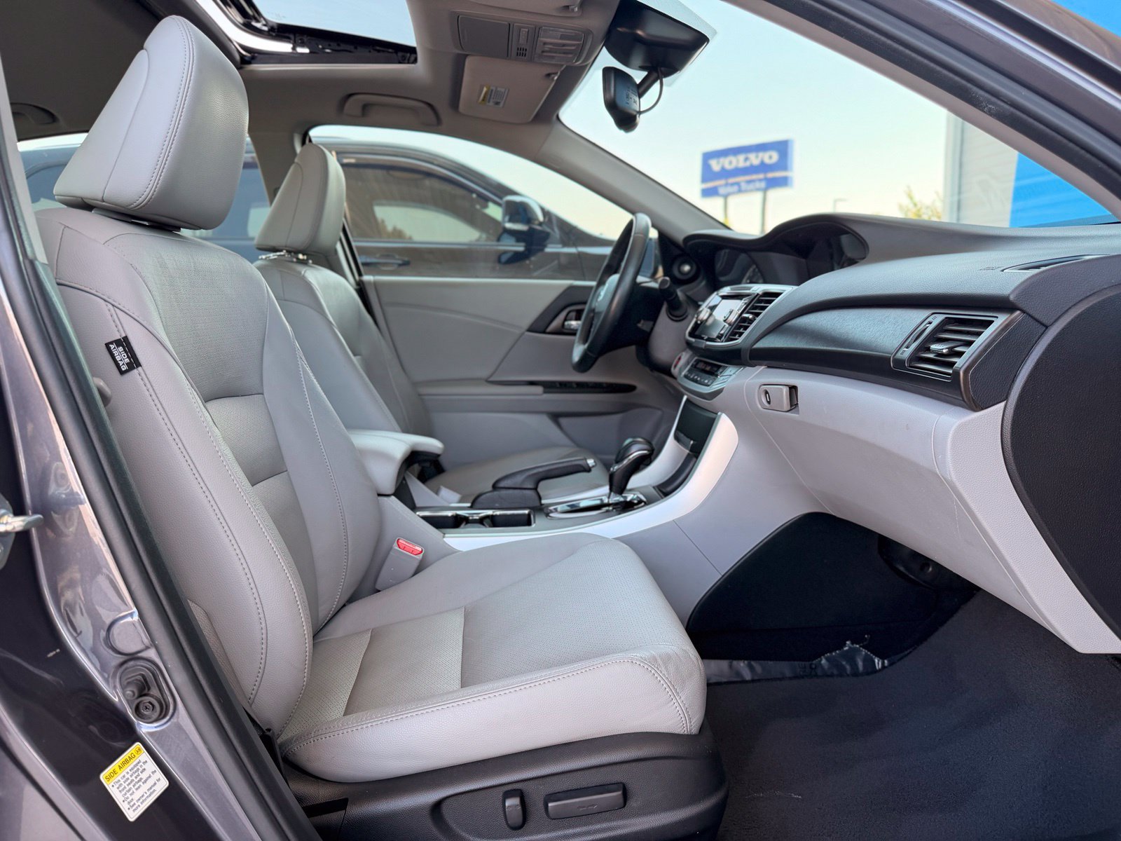 Used 2015 Honda Accord EX-L image 25