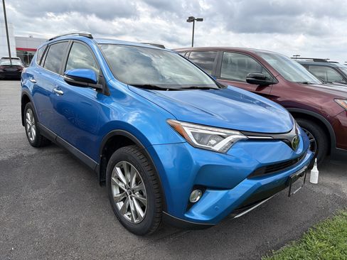 Certified 2018 Toyota RAV4 Limited w/ Advanced Technology Package AWD/4WD image 2