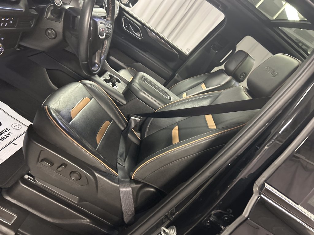Used 2023 GMC Yukon AT4 AWD/4WD image 12
