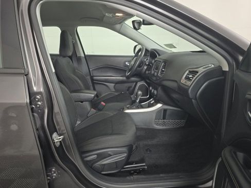 Used 2018 Jeep Compass Sport image 14