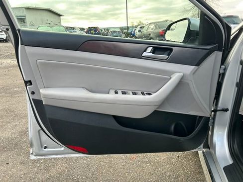 Used 2017 Hyundai Sonata Sport w/ Value Edition Package 02 image 18