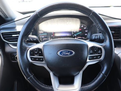 Used 2023 Ford Explorer XLT w/ Equipment Group 202A RWD image 20