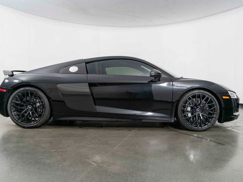 Used 2018 Audi R8 V10 plus image 9