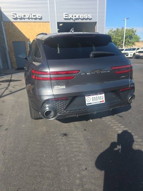 Used 2022 Genesis GV70 3.5T Sport w/ Sport Prestige Package AWD/4WD image 4