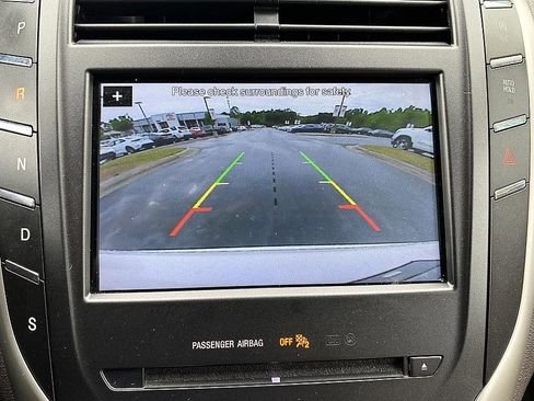 Used 2018 Lincoln MKC Select w/ Select Plus Package FWD image 15