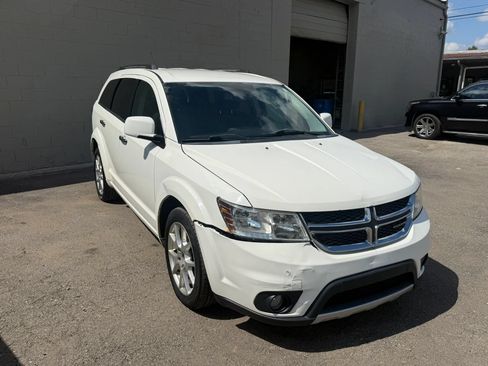 Used 2011 Dodge Journey Crew w/ Driver Convenience Group AWD/4WD image 3