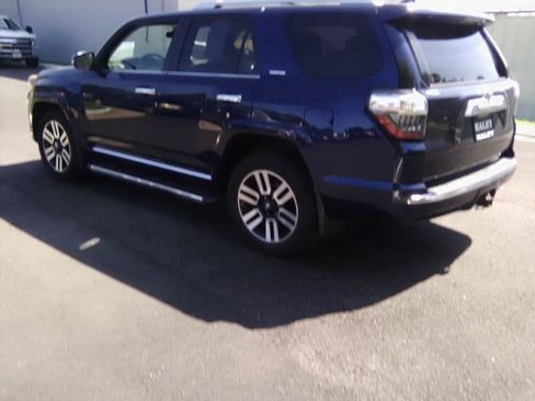 Used 2016 Toyota 4Runner Limited AWD/4WD image 6
