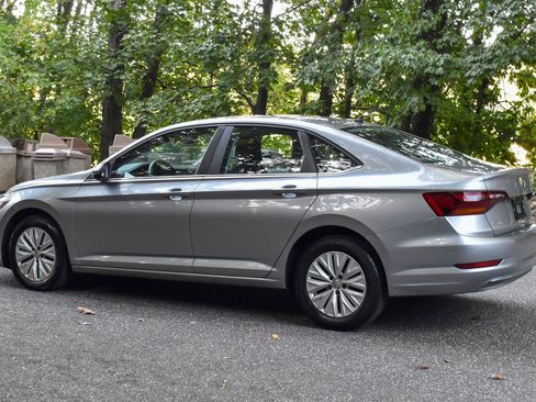 Used 2019 Volkswagen Jetta S w/ Driver Assistance Package image 5
