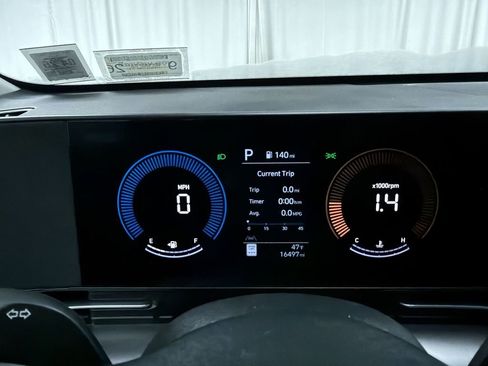 Used 2025 Hyundai Kona SEL AWD/4WD image 18
