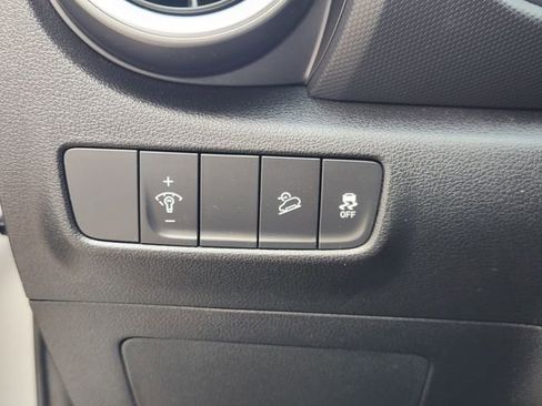 Used 2022 Hyundai Kona SEL FWD image 22