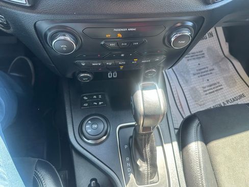 Used 2021 Ford Ranger Lariat w/ Tremor Off-Road Package AWD/4WD image 14