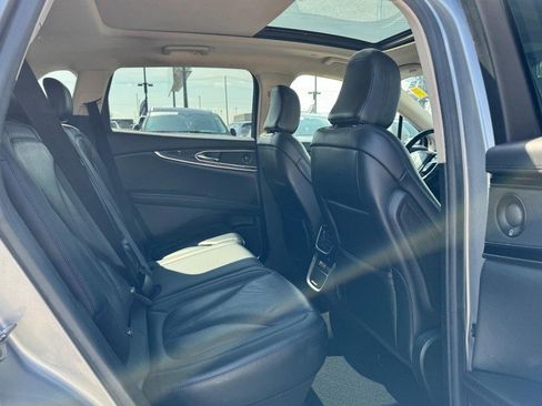 Used 2021 Lincoln Nautilus Reserve image 13