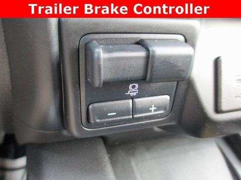 Certified 2022 GMC Sierra 1500 AT4 w/ AT4 Premium Package image 17