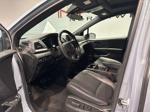 Used 2024 Honda Odyssey Sport image 9