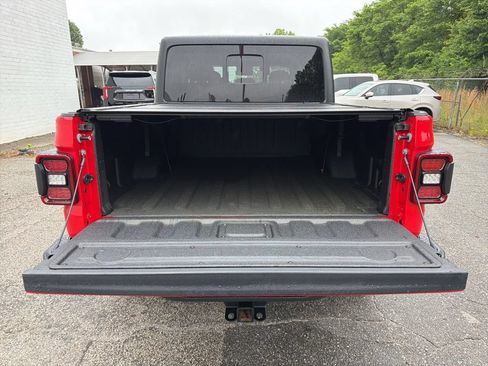 Used 2024 Jeep Gladiator Mojave w/ Technology Group AWD/4WD image 15