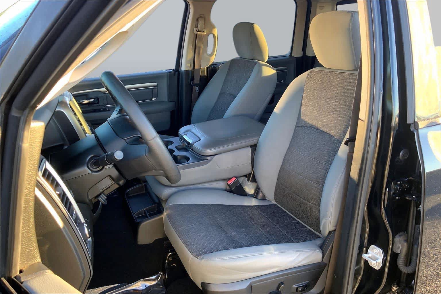 Used 2019 RAM 1500 Warlock w/ Electronics Group RWD image 7
