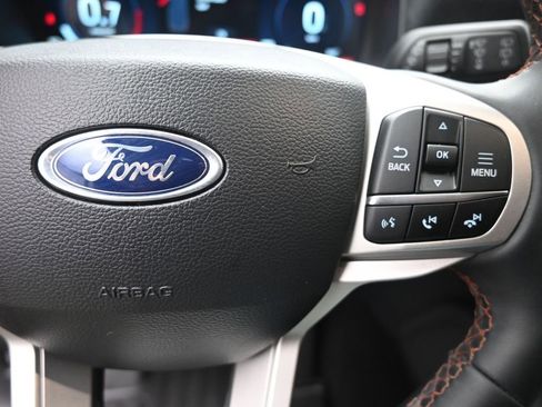 Used 2025 Ford Explorer Active RWD image 14