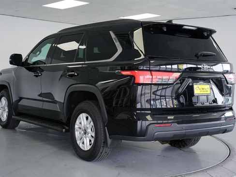 Used 2025 Toyota Sequoia SR5 image 9