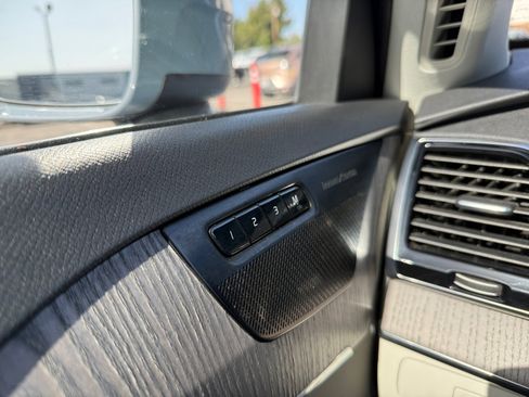 Used 2023 Volvo XC90 B6 Plus image 21