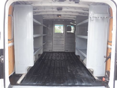 Used 2020 Nissan NV 2500 SV image 5