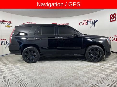 Used 2017 Cadillac Escalade Premium Luxury AWD/4WD image 10