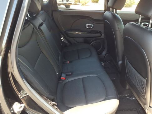 Used 2015 Kia Soul ! w/ Sun & Sound Package FWD image 14