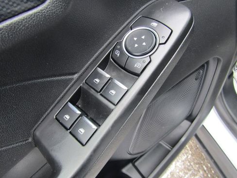 Used 2025 Ford Escape ST-Line Select AWD/4WD image 19