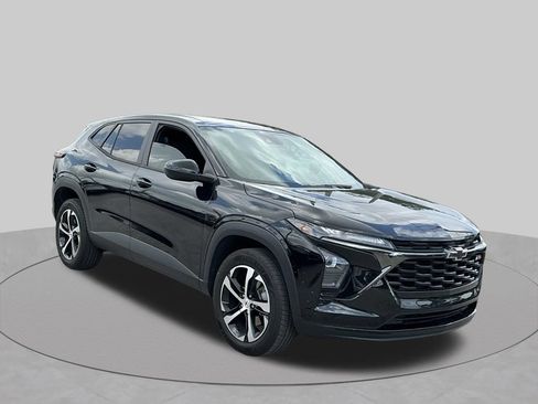 Used 2024 Chevrolet Trax RS FWD image 21