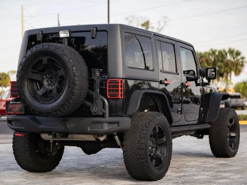 Used 2015 Jeep Wrangler Unlimited Rubicon AWD/4WD image 17