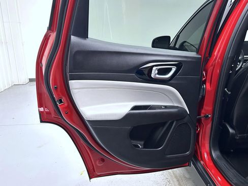 Used 2023 Jeep Compass Limited AWD/4WD image 20