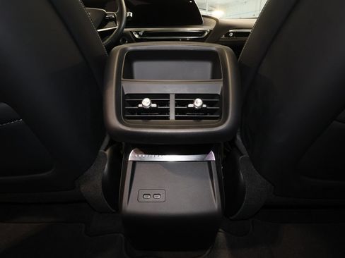 Certified 2024 Cadillac Lyriq Luxury AWD/4WD image 29
