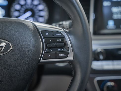 Used 2018 Hyundai Sonata Limited image 33